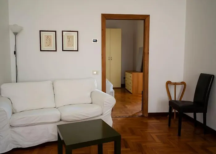 Spacious Apartment In Strategic Location - Green