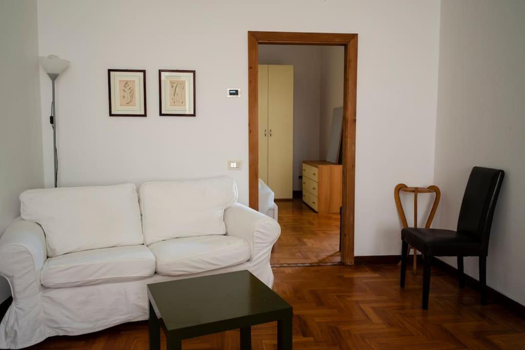 Spacious In Strategic Location -