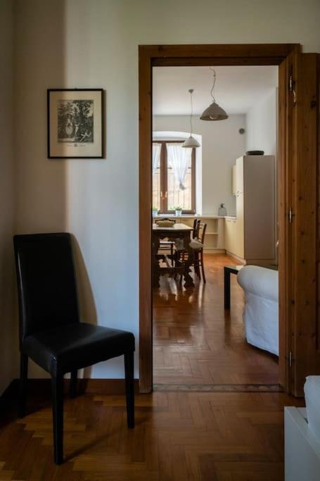 Spacious In Strategic Location - Apartment