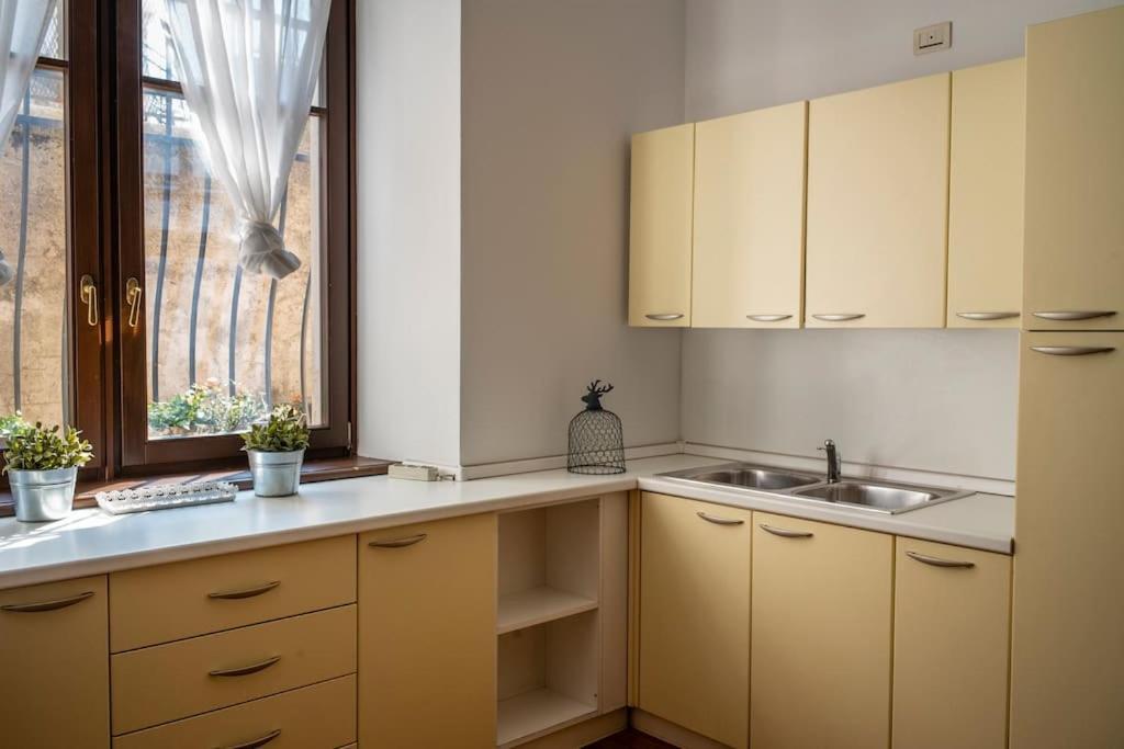 Spacious In Strategic Location - *